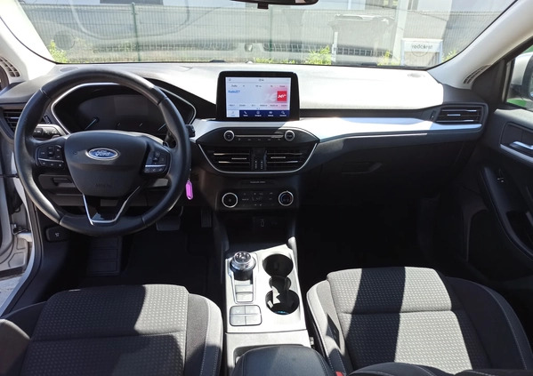 Ford Focus cena 44900 przebieg: 174000, rok produkcji 2019 z Dzierżoniów małe 137